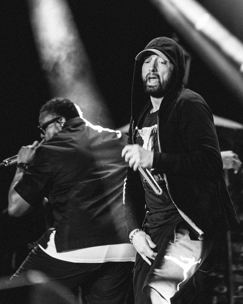 Eminem infiamma il palco di Austin con una performance spettacolare